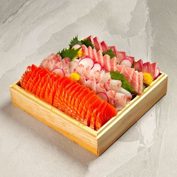 Picture of Salmon,Tai,Chutoro & Hamachi (60 Pcs)