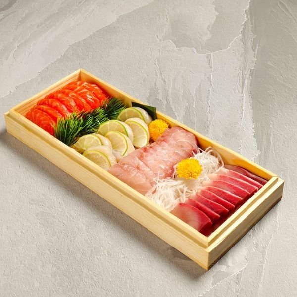 Picture of Salmon, Hotate,Tai & Hamachi (39 Pcs)
